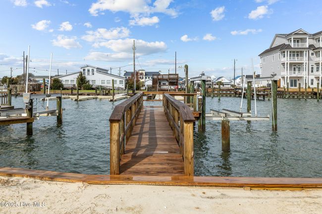 247 Bay View Blvd, House other with 4 bedrooms, 3 bathrooms and 1 parking in Atlantic Beach NC | Image 33