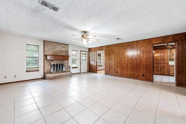 49 Robin Dr, House other with 3 bedrooms, 2 bathrooms and 2 parking in Alvin TX | Image 12