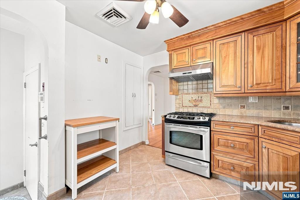 Residential Lease in Fair Lawn 4