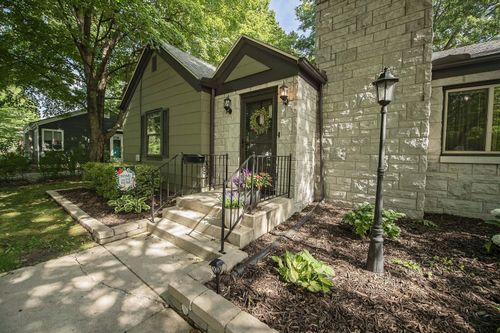 1635 E Elm St, Springfield, MO, 65802-3225 | Card Image