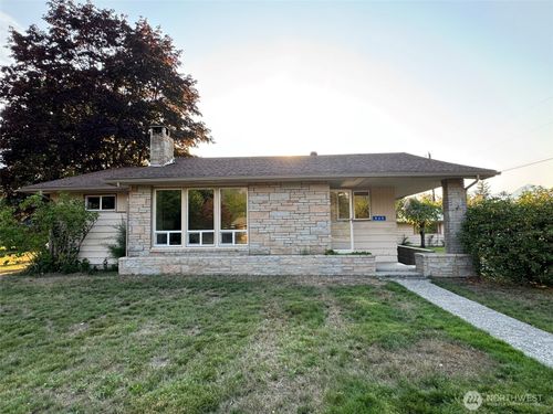 935 Madison Ave, Darrington, WA, 98241-7758 | Card Image