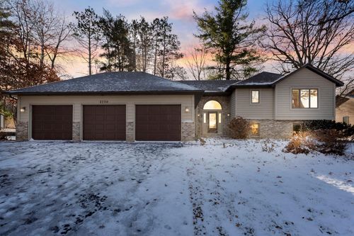 2730 Evergreen Cir, White Bear Lake, MN, 55110-5768 | Card Image