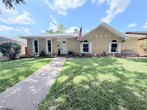 407 Ivy Way, Garland, TX, 75043-3221 | Card Image