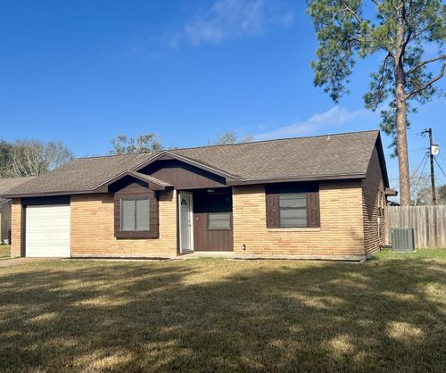 802 E Stadium Ct, Friendswood, TX, 77546-3639 | Card Image