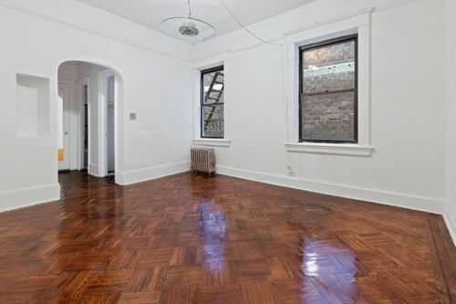 6e-342 W 56th St, New York, NY, 10019-4213 | Card Image