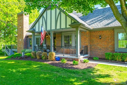 156 Sandhills Ln, Lake Orion, MI, 48362-2058 | Card Image