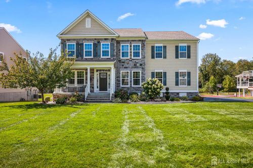 5 Continental Ct, Monroe, NJ, 08831-5355 | Card Image