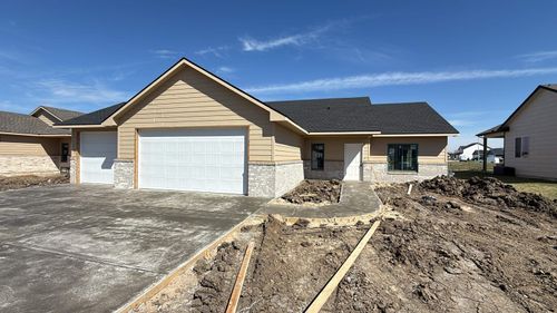 5121 N Toben Ct, Bel Aire, KS, 67226 | Card Image