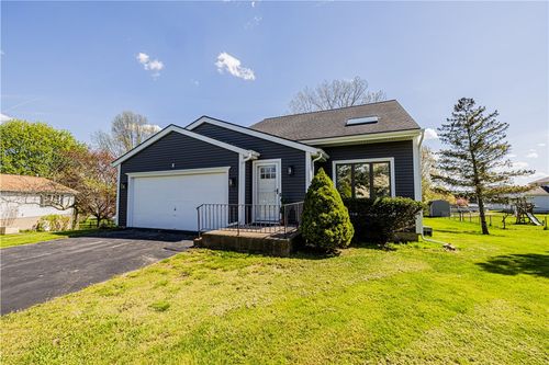 8 Chiswick Dr, Churchville, NY, 14428-9407 | Card Image