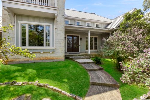 334 Park Rdg, Boerne, TX, 78006-5713 | Card Image