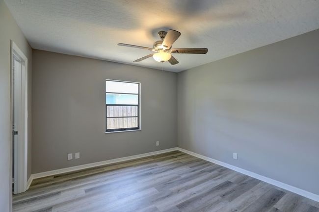 123 Friar Ct, House other with 3 bedrooms, 2 bathrooms and null parking in SEBASTIAN FL | Image 25