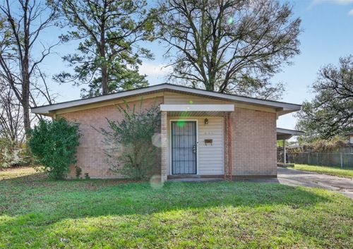 635 Browning St, Shreveport, LA, 71106-4013 | Card Image