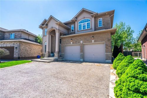 24 Edgecroft Cres, Stoney Creek, ON, L8J3Y6 | Card Image