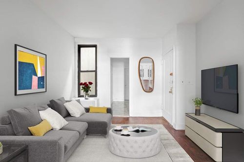 4d-215 E 88th St, New York, NY, 10128-3348 | Card Image