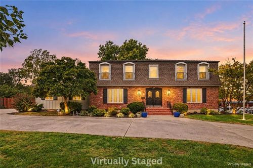 4950 Parish Dr, Roeland Park, KS, 66205-1370 | Card Image
