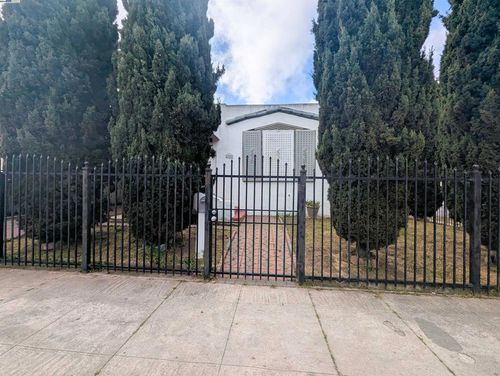 2000 94th Ave, Oakland, CA, 94603-1714 | Card Image