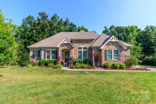 4012 Crismark Dr, Indian Trail, NC, 28079-5609 | Card Image
