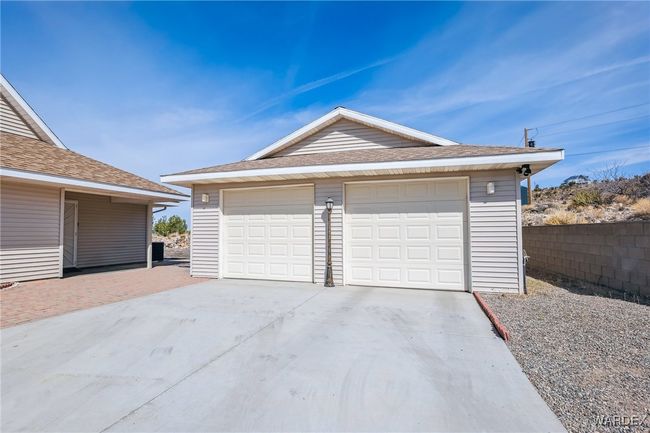 Garage | Image 72