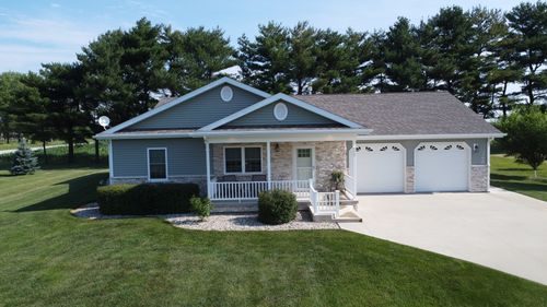 112 North St, Crescent City, IL, 60928-8094 | Card Image