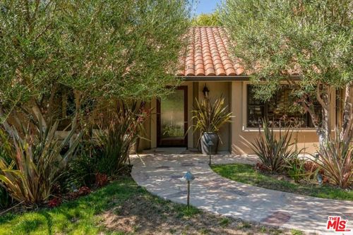 9545 Dalegrove Dr, Beverly Hills, CA, 90210 | Card Image