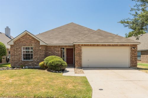 1900 Creek Crossing Dr, Justin, TX, 76247-6744 | Card Image