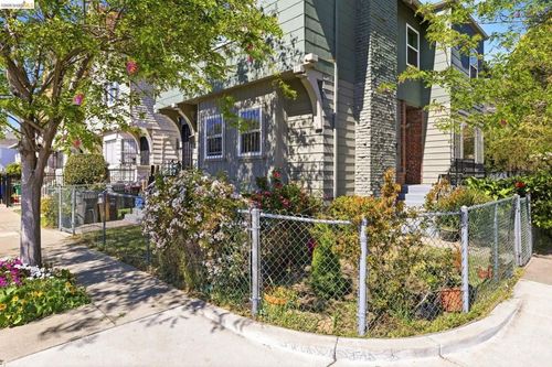 1102 10th St, Oakland, CA, 94607 | Card Image