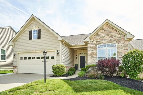 925 Alder Run Way, Akron, OH, 44333-2990 | Card Image