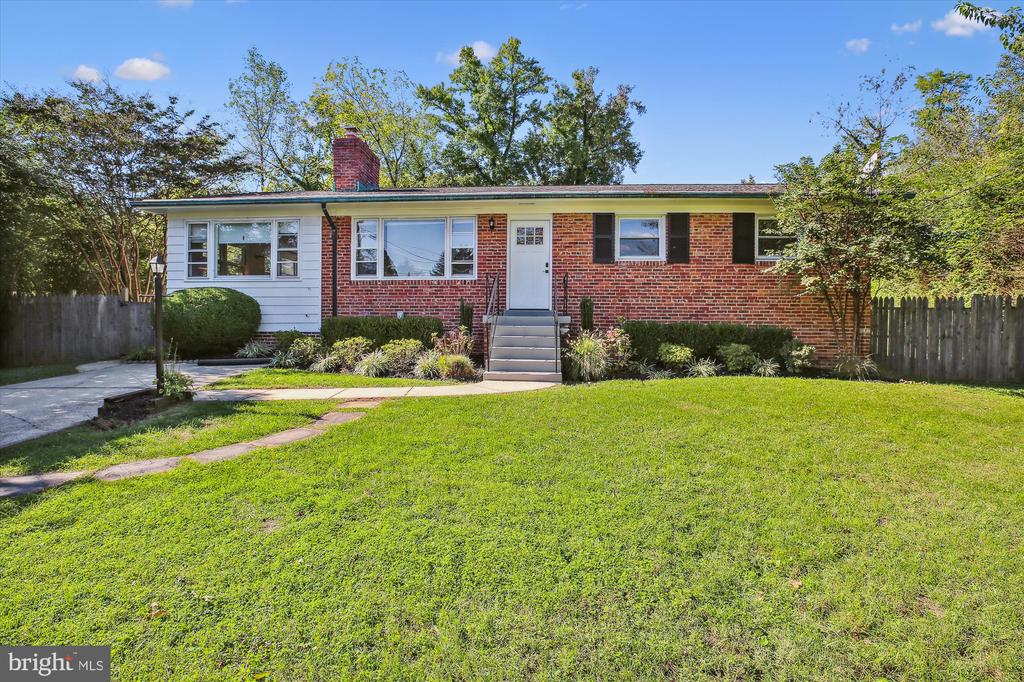 Frankfort Ct, Rockville, MD 20853