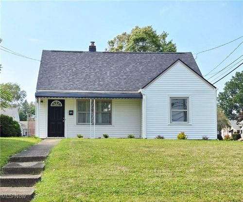 98 N Navarre Ave, Austintown, OH, 44515-2914 | Card Image
