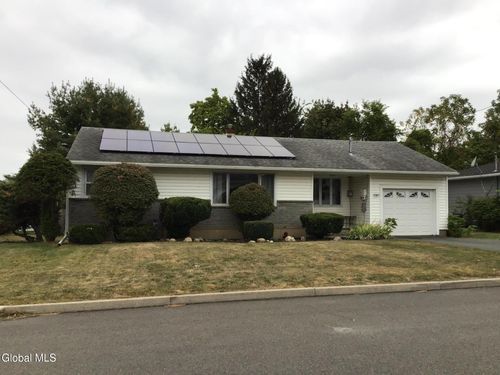 5 Crestwood Ave, Troy, NY, 12180-8305 | Card Image