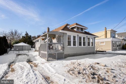 421 W Delilah Road, Pleasantville, NJ, 08232 | Card Image