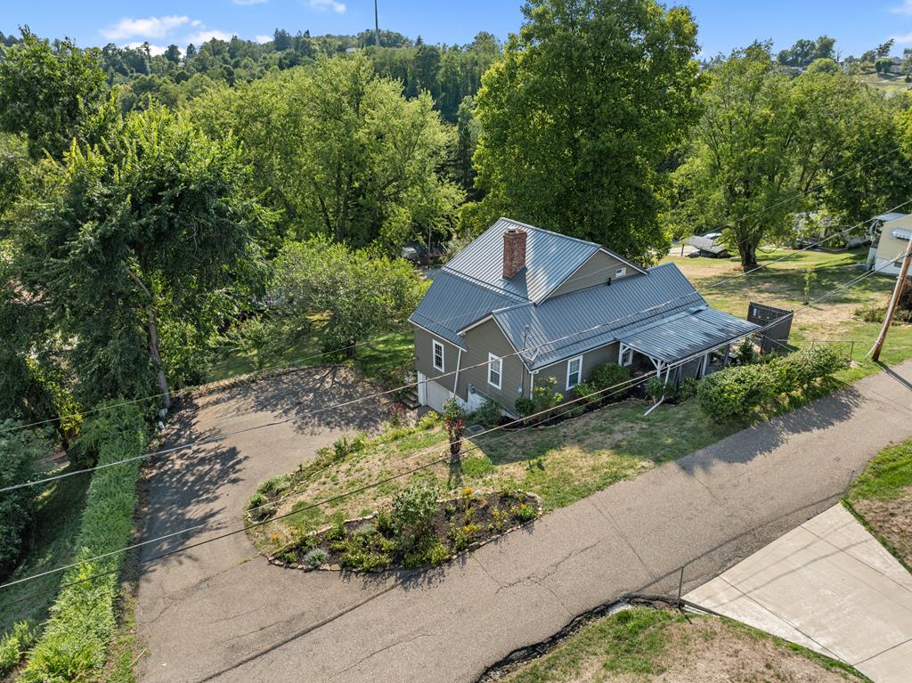 Birch Ln, Wheeling, WV 26003