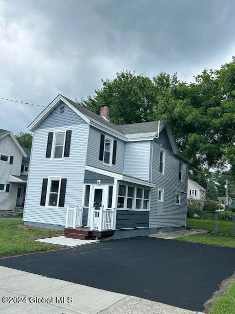 Dix Ave, Glens Falls, NY 12801