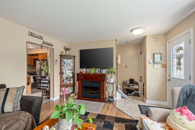 150 Culver Cres, House attached with 3 bedrooms, 1 bathrooms and 3 parking in London ON | Image 7
