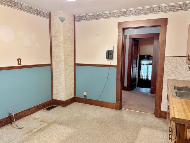 211 N 5 Th St, House other with 3 bedrooms, 1 bathrooms and 6 parking in Chatsworth IL | Image 7