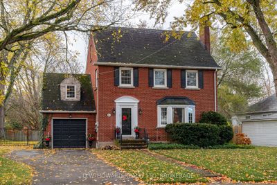 6822 Barker St, House other with 3 bedrooms, 2 bathrooms and 3 parking in Niagara Falls ON | Image 1