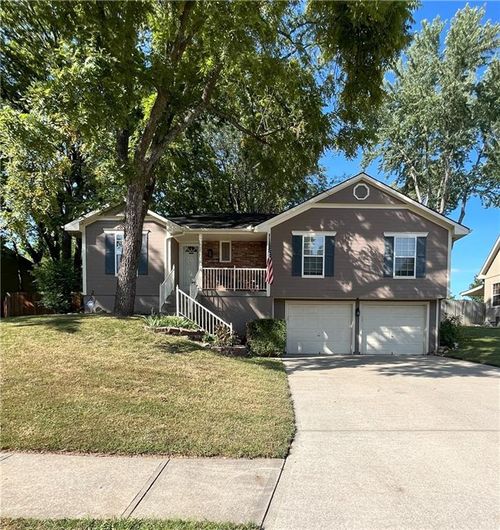 1320 Ne Quail Walk Dr, Blue Springs, MO, 64014-6542 | Card Image