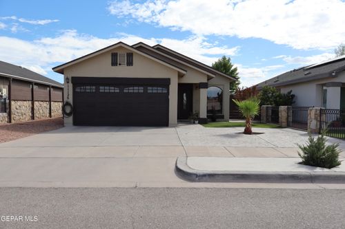 11128 Colbert Coldwell Ln, Socorro, TX, 79927-6504 | Card Image