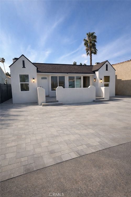 5739 S St Andrews Pl, LOS ANGELES, CA, 90062-2649 | Card Image