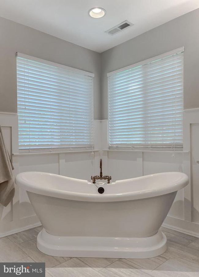 11372 Wollaston Cir, House other with 5 bedrooms, 3 bathrooms and null parking in SWAN POINT MD | Image 52