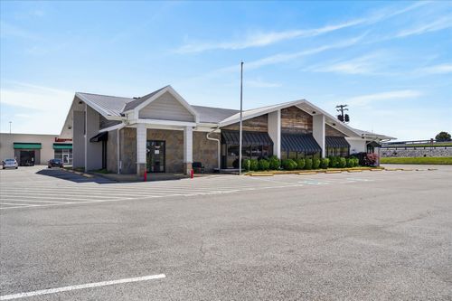 4000 Fort Campbell Blvd, Hopkinsville, KY, 42240-4930 | Card Image