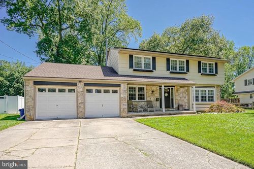 76 Casperson St, Gibbstown, NJ, 08027-1416 | Card Image