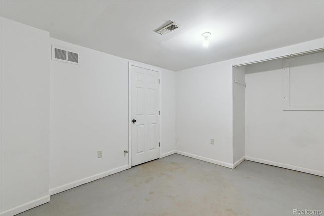 Gym/Storage | Image 26