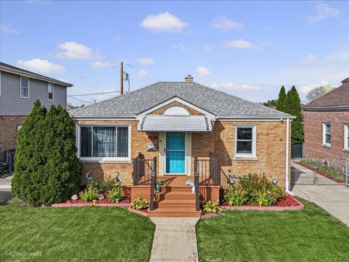 9522 Davis St, Franklin Park, IL, 60131-2034 | Card Image