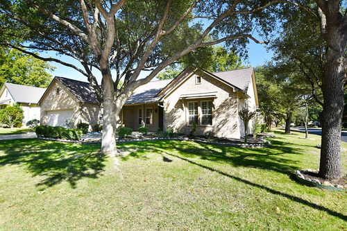 108 High Trail Dr, Georgetown, TX, 78633-4582 | Card Image