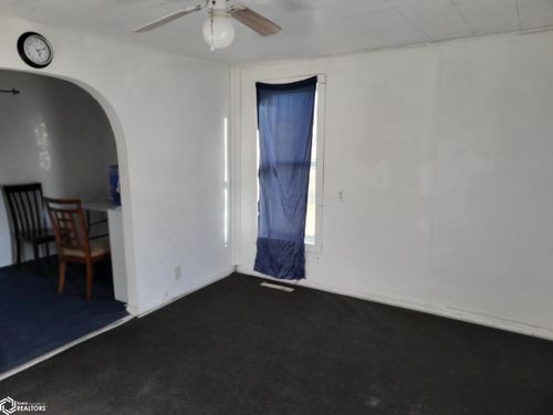 307 N 11th Ave, Marshalltown, IA, 50158-2118 | Card Image