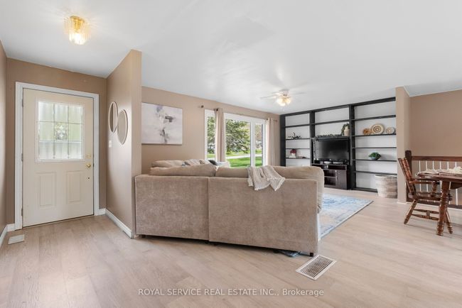 5280 Hillview Rd, House other with 3 bedrooms, 1 bathrooms and 6 parking in Brighton ON | Image 4