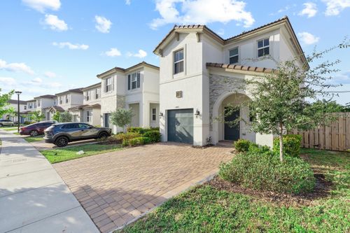 2405 Nw 131st Cir, Miami, FL, 33167-1385 | Card Image