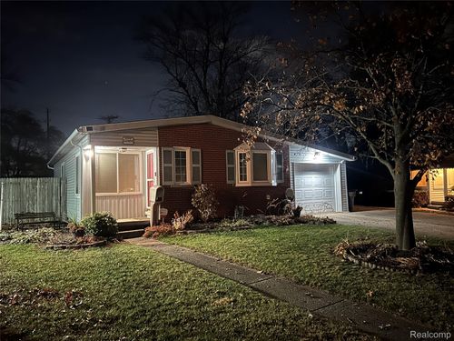 33900 Beechnut St, Westland, MI, 48186-4502 | Card Image