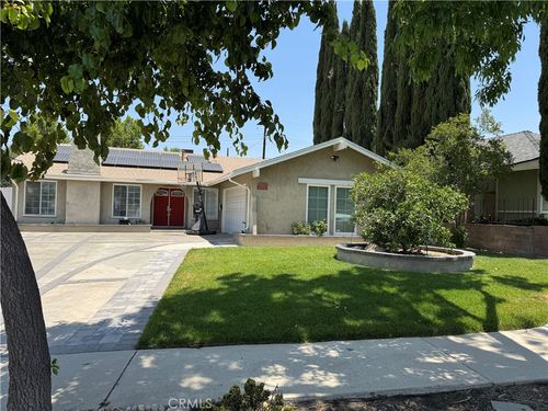 27954 Newbird Dr, Santa Clarita, CA, 91350-1938 | Card Image
